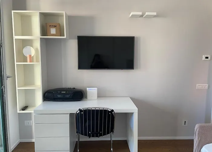 Brixhome Лавено-Момбелло