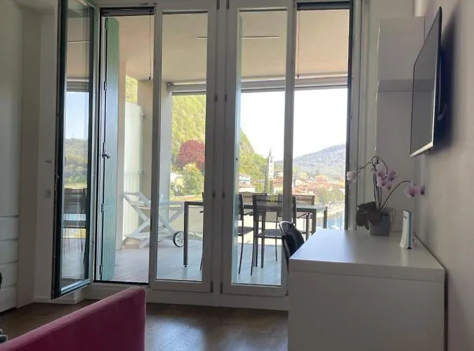 Brixhome Lejlighed Laveno-Mombello